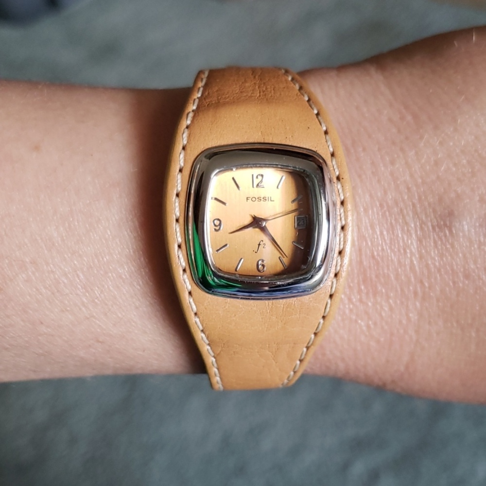 EUC Fossil brown leather watch